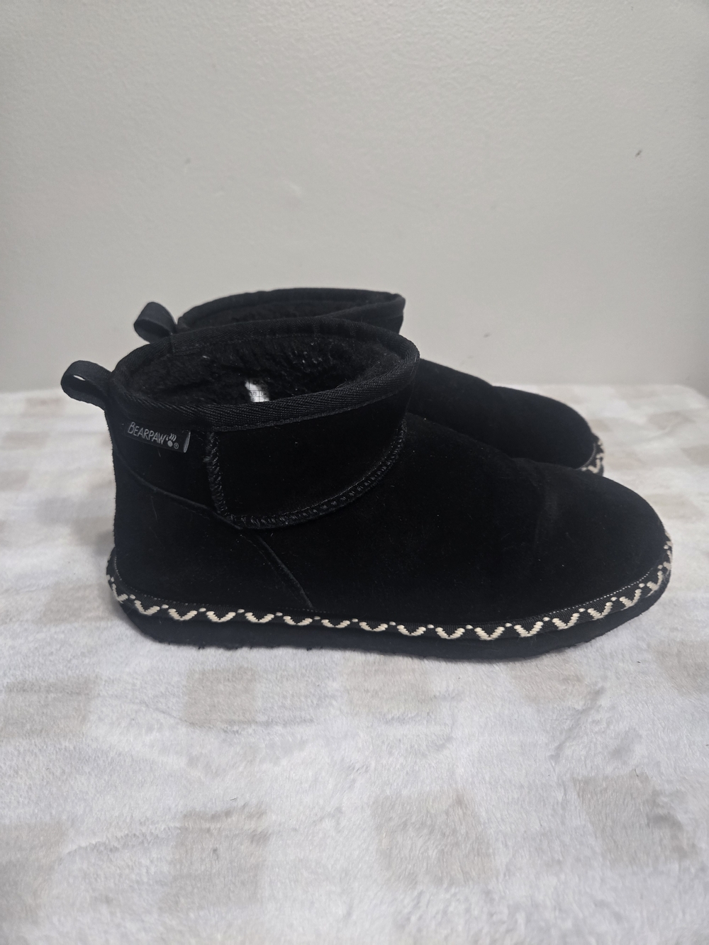 BEARPAW Women’s Black Suede Bootie Slip-On Slipper Rubber Sole US 9